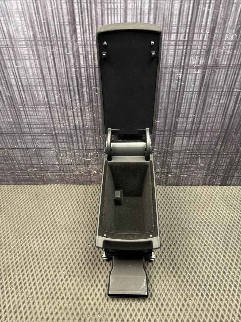 Подлокотник, 3213 рублей, Красноярск