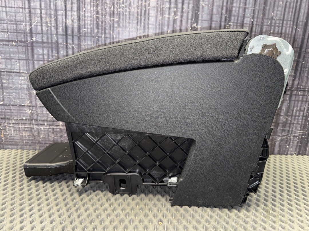 Подлокотник, 3213 рублей, Красноярск