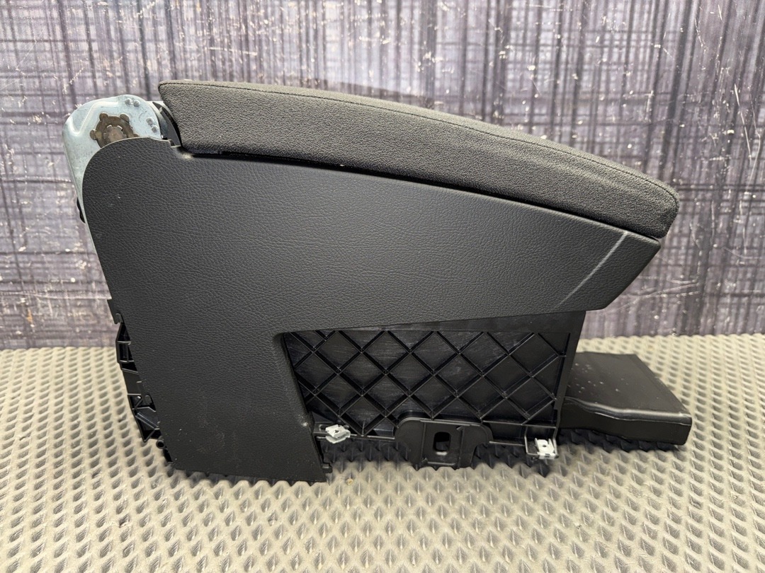 Подлокотник, 3213 рублей, Красноярск