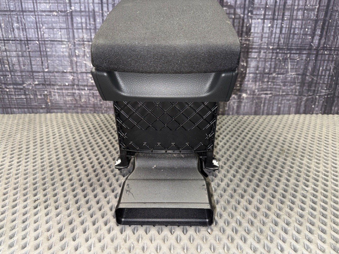 Подлокотник, 3780 рублей, Красноярск