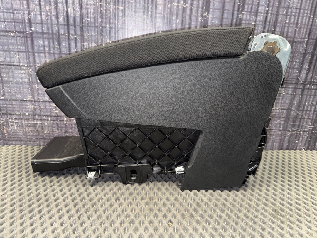 Подлокотник, 3780 рублей, Красноярск