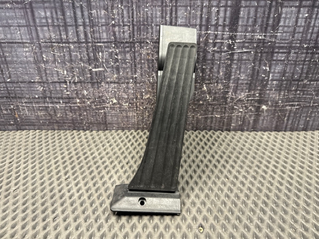 Педаль газа, 600 рублей, Красноярск