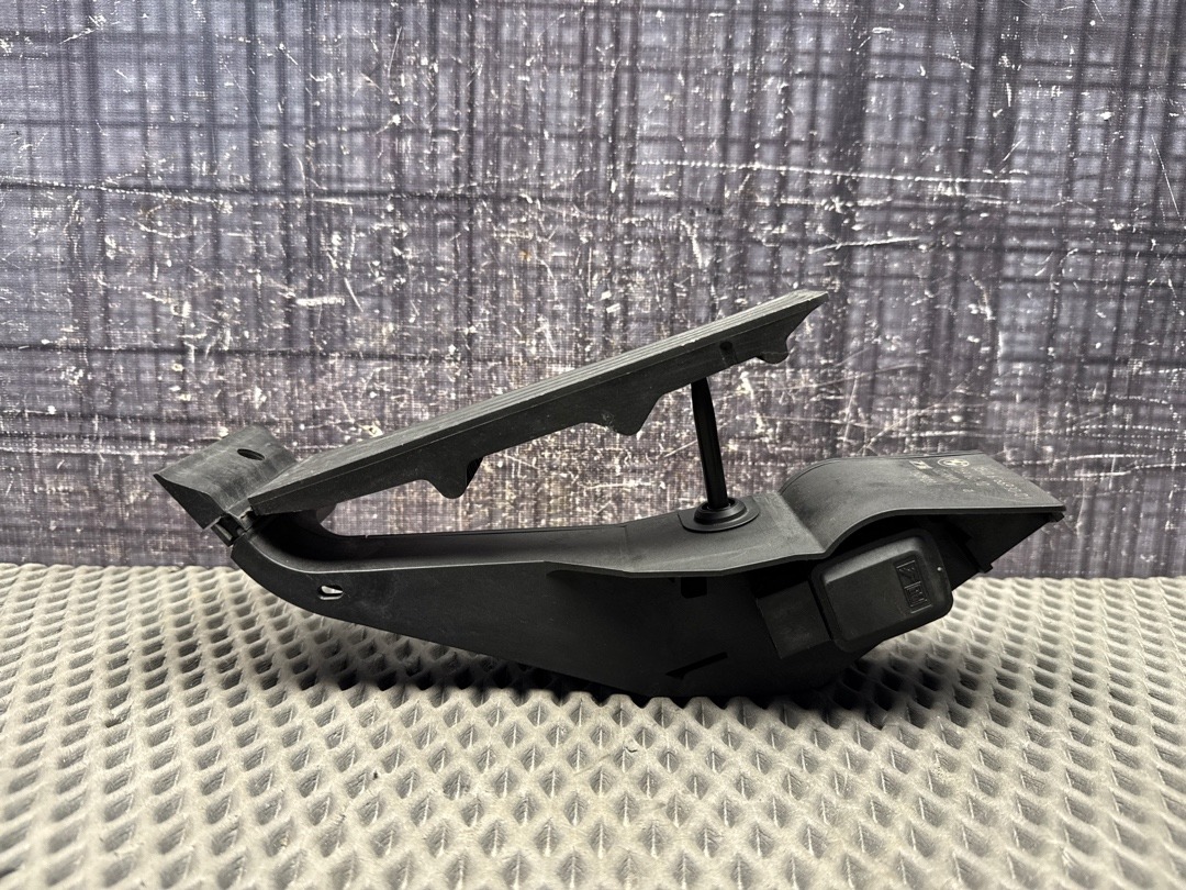 Педаль газа, 600 рублей, Красноярск