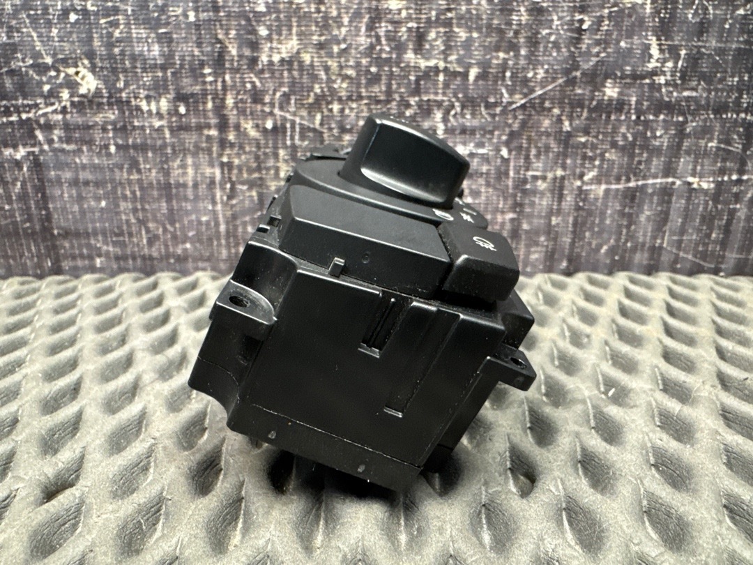 Переключатель света, 600 рублей, Красноярск