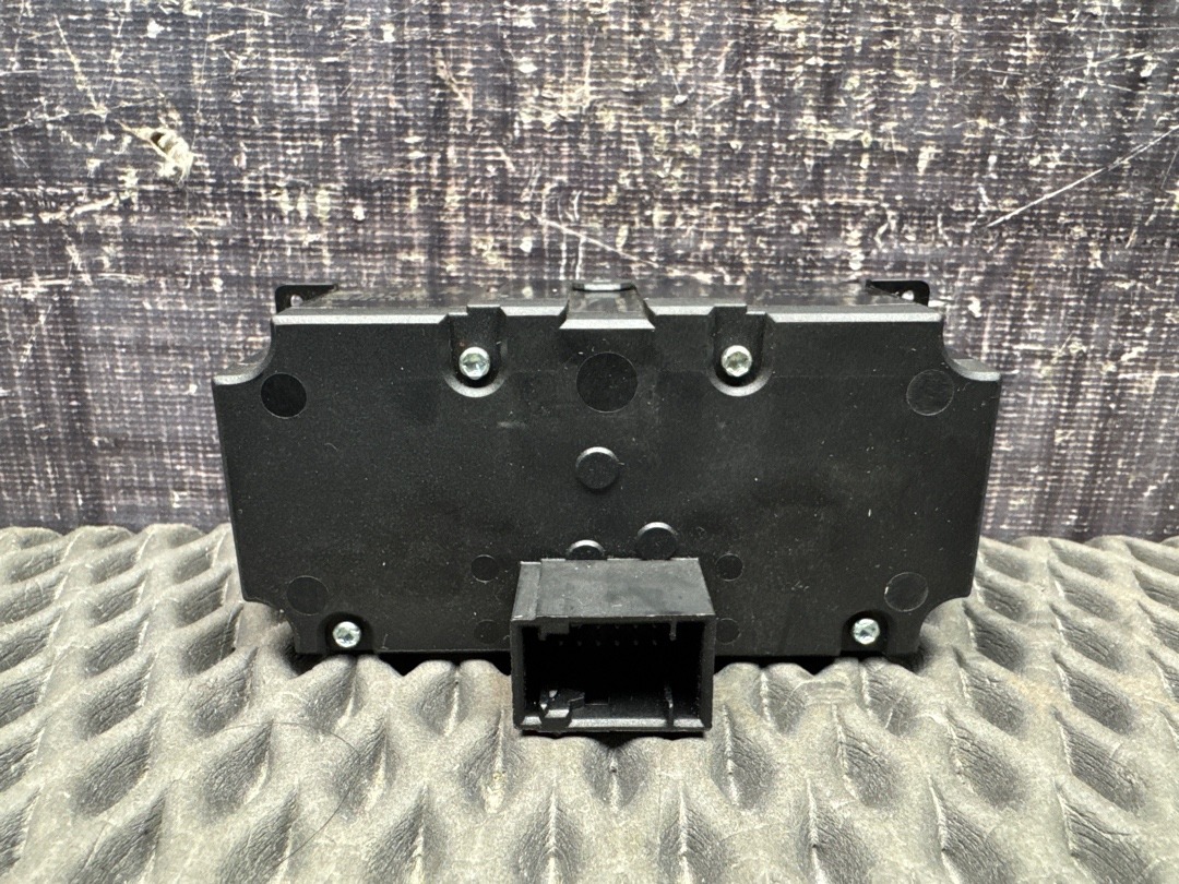 Переключатель света, 600 рублей, Красноярск