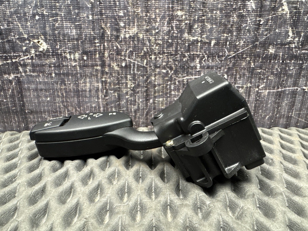 Подрулевой переключатель, 300 рублей, Красноярск