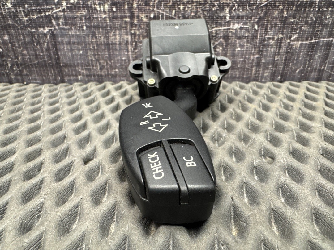 Подрулевой переключатель, 300 рублей, Красноярск