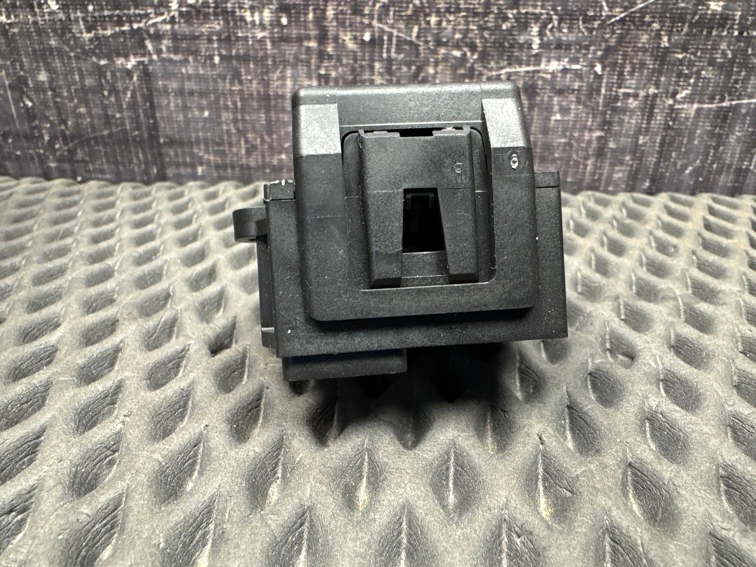 Подрулевой переключатель, 300 рублей, Красноярск