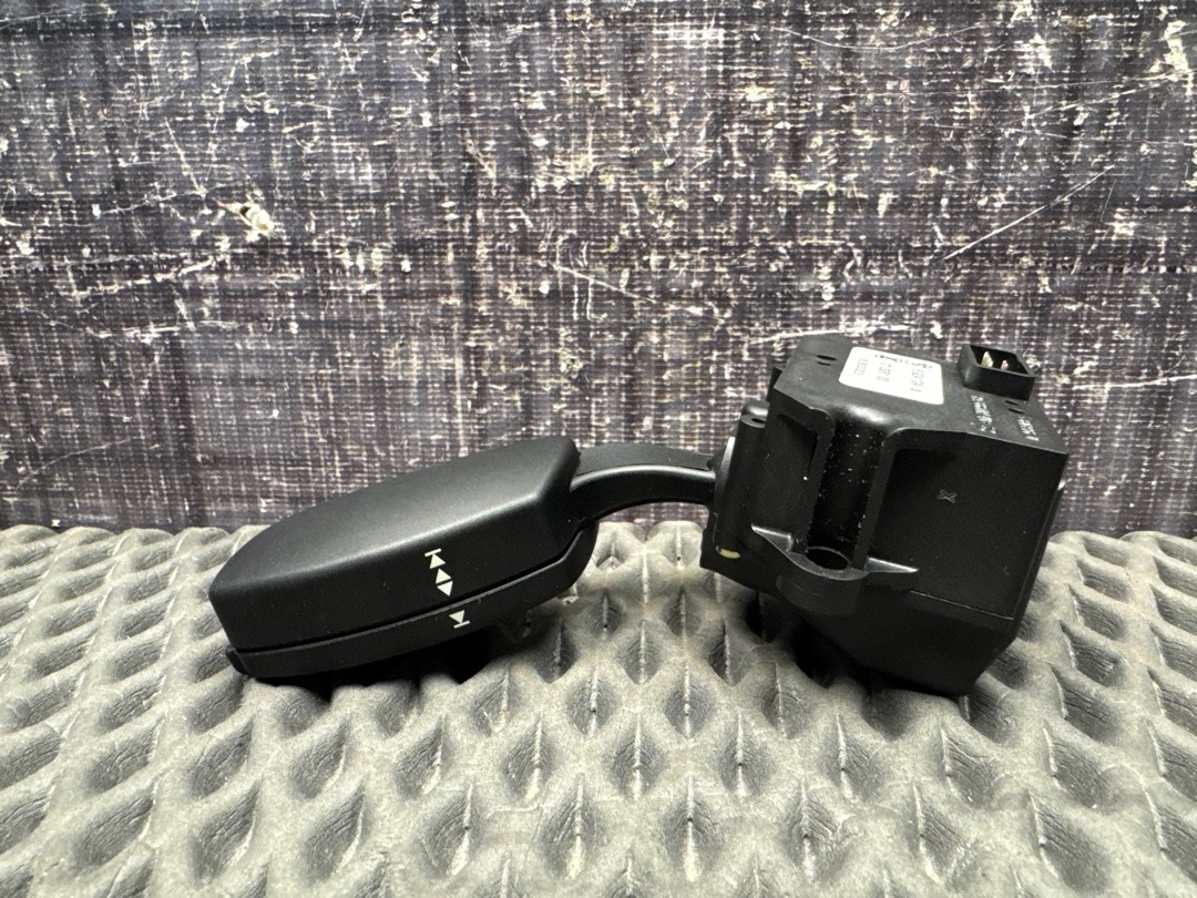 Подрулевой переключатель, 300 рублей, Красноярск