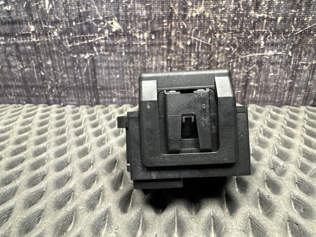 Подрулевой переключатель, 300 рублей, Красноярск