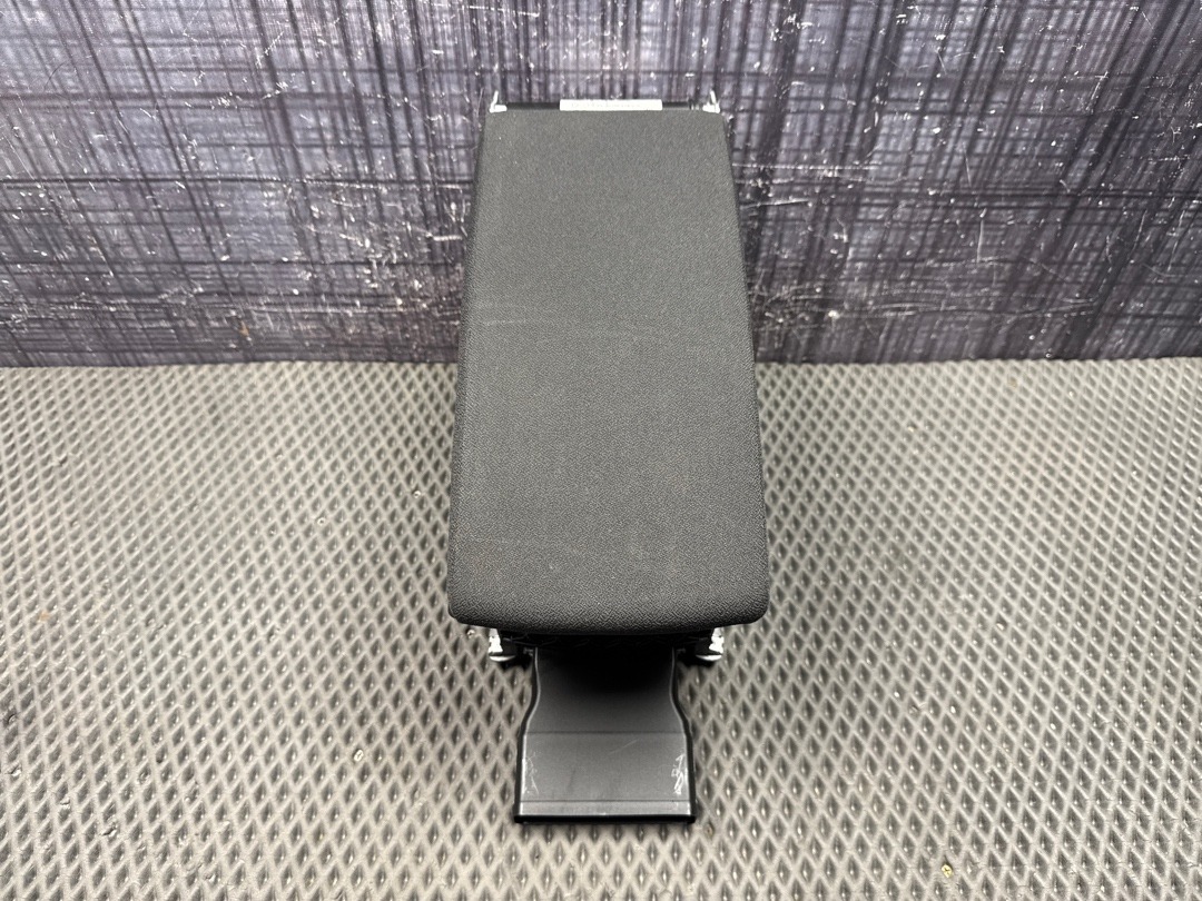 Подлокотник, 3220 рублей, Красноярск