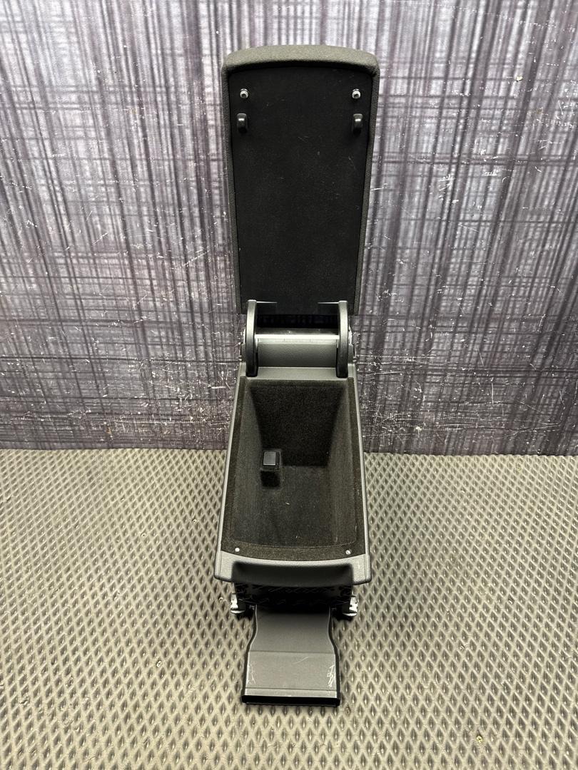 Подлокотник, 3220 рублей, Красноярск