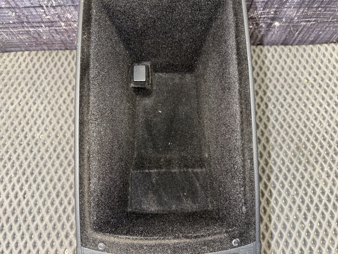 Подлокотник, 3220 рублей, Красноярск