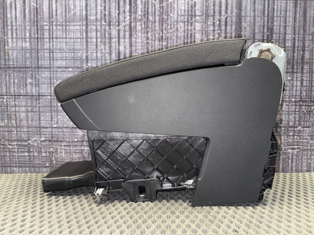 Подлокотник, 3220 рублей, Красноярск