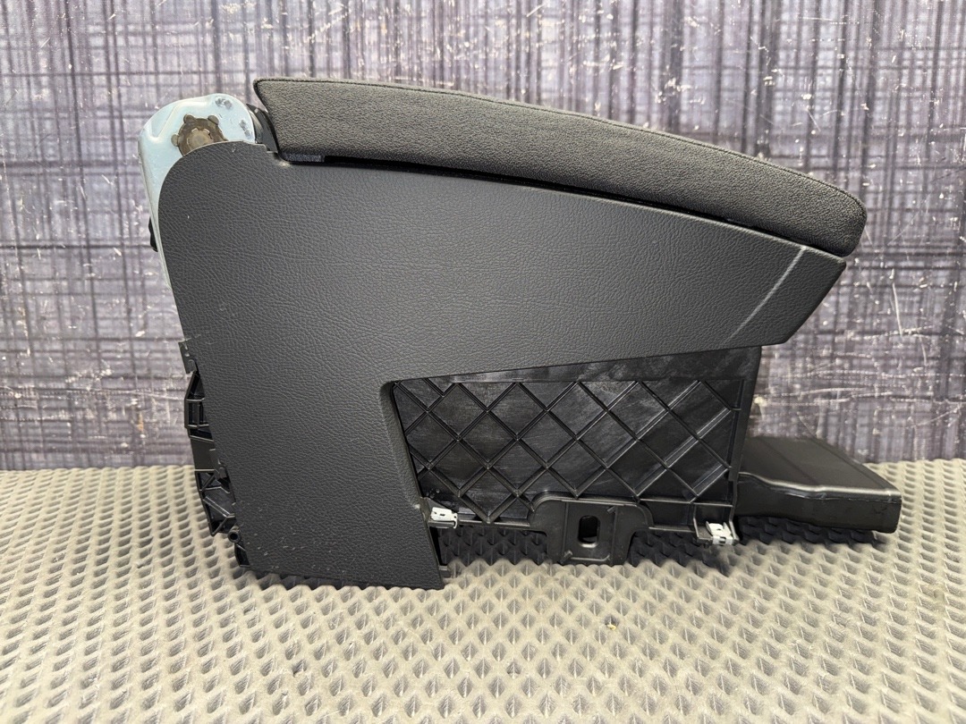 Подлокотник, 3220 рублей, Красноярск