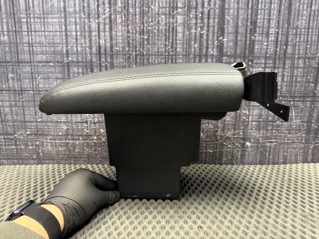 Подлокотник, 4140 рублей, Красноярск