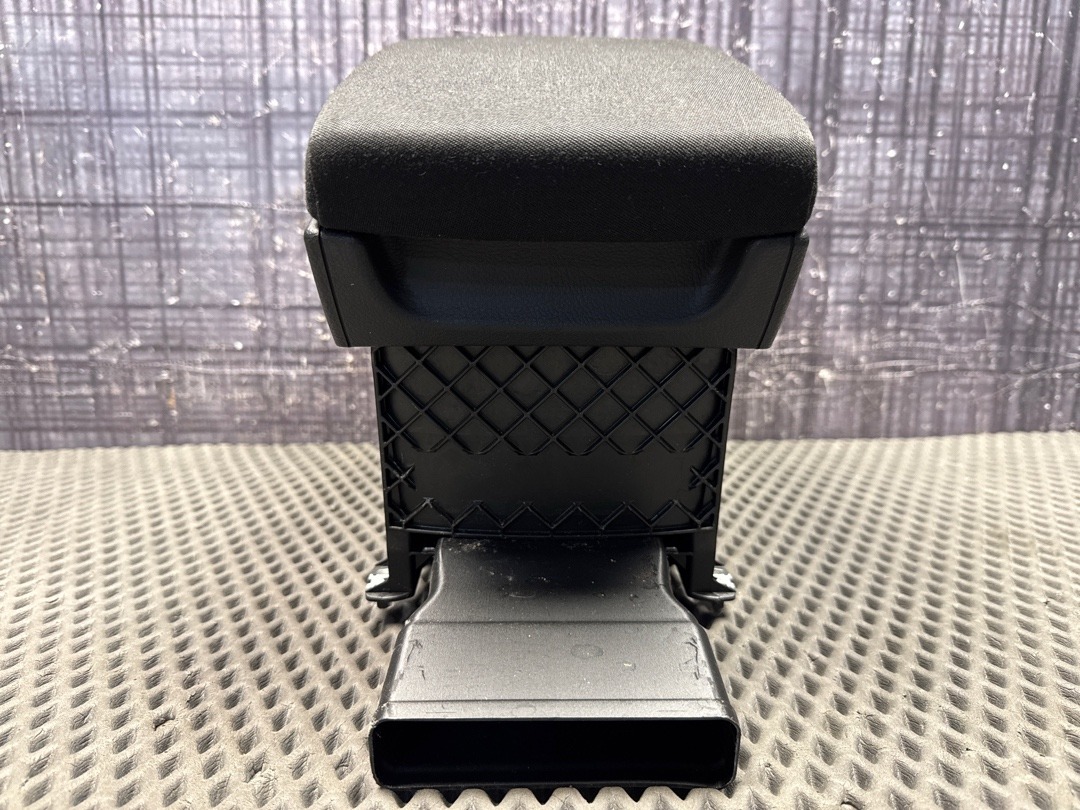 Подлокотник, 3780 рублей, Красноярск