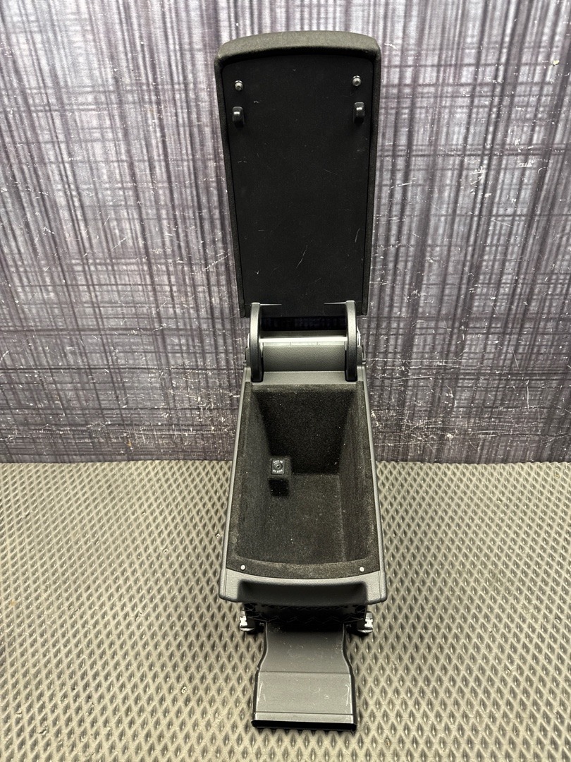 Подлокотник, 3780 рублей, Красноярск