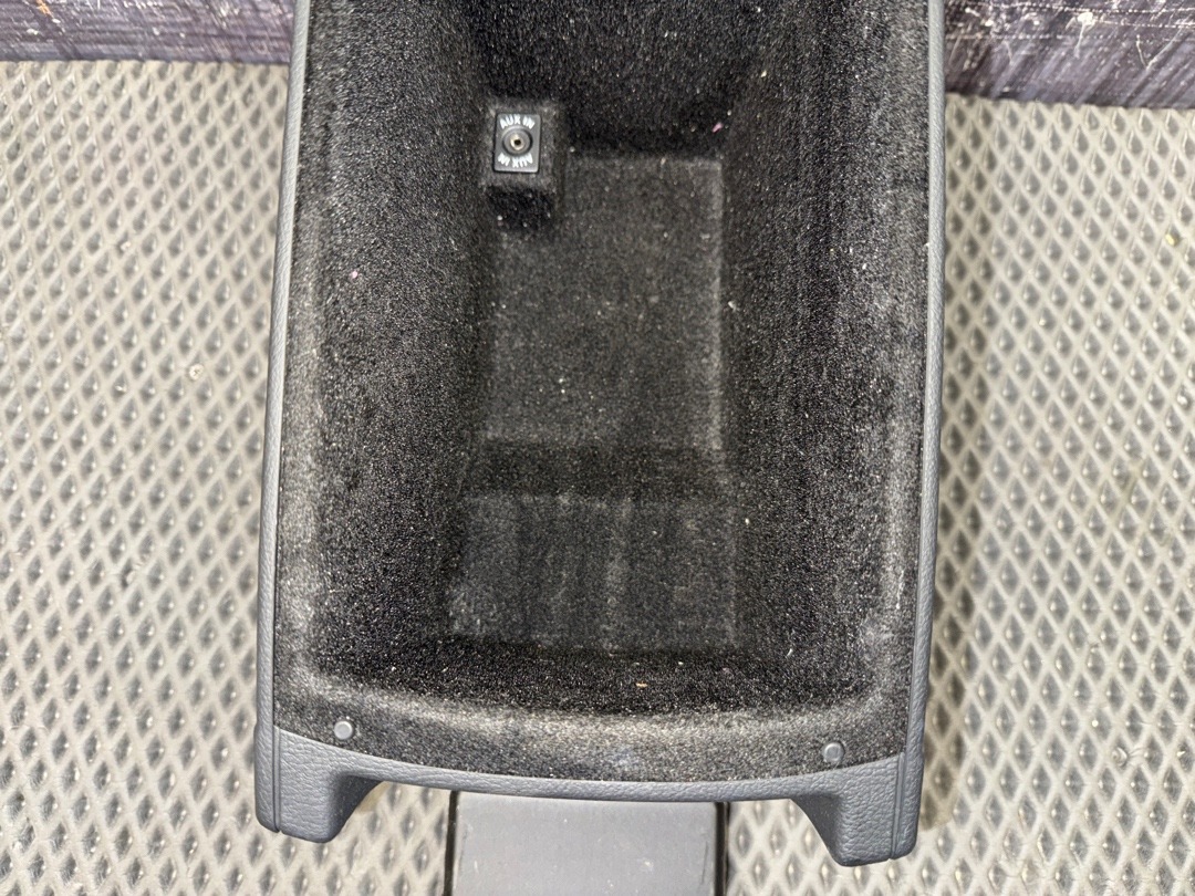 Подлокотник, 3780 рублей, Красноярск