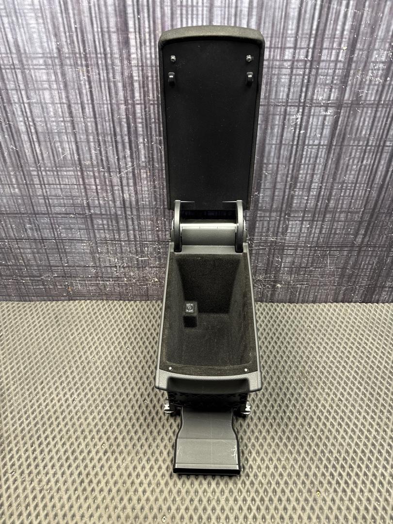 Подлокотник, 3780 рублей, Красноярск