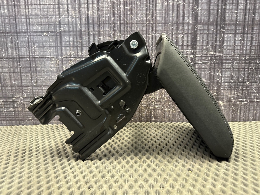 Подлокотник, 4010 рублей, Красноярск