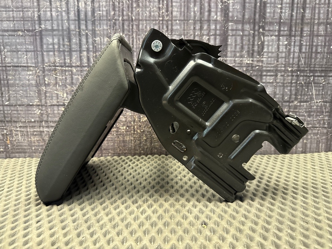 Подлокотник, 4010 рублей, Красноярск