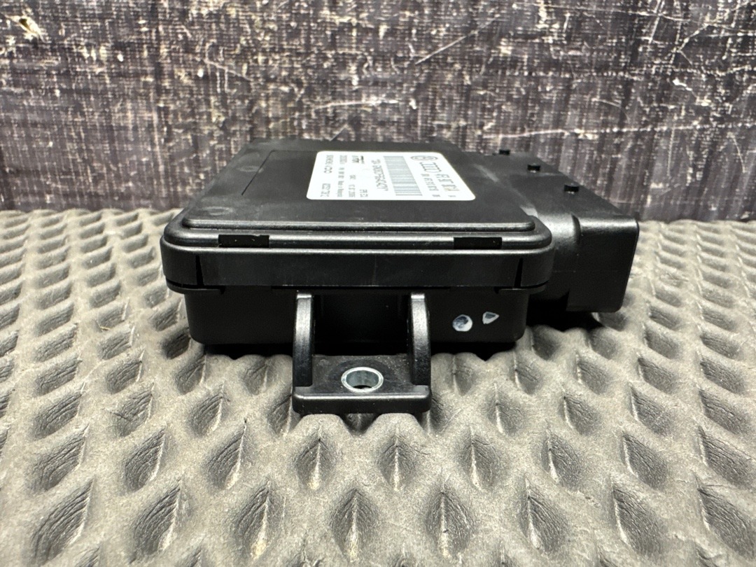 Блок управления парковочным тормозом, 3000 рублей, Красноярск