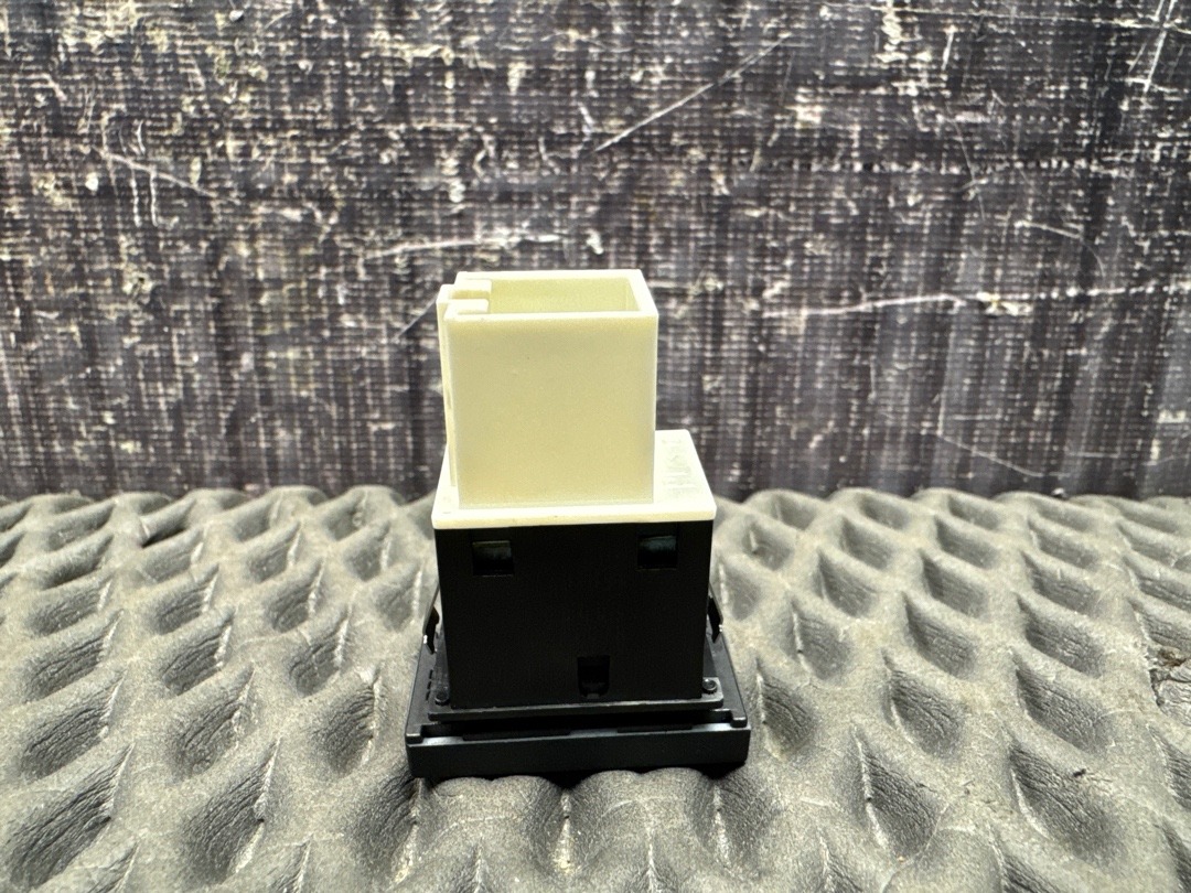 Кнопка салона, 250 рублей, Красноярск