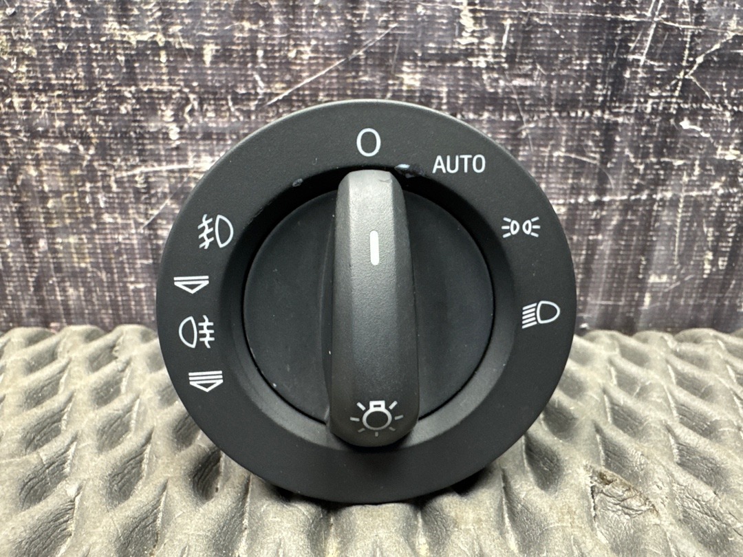 Переключатель света, 1000 рублей, Красноярск