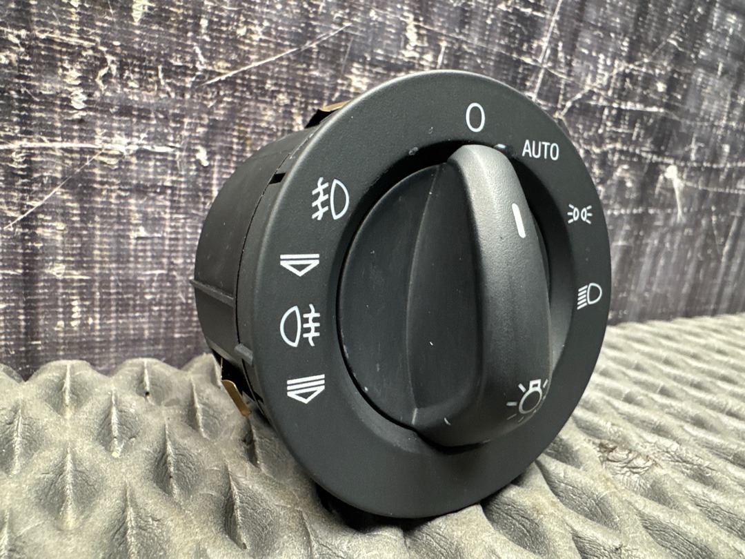 Переключатель света, 1000 рублей, Красноярск