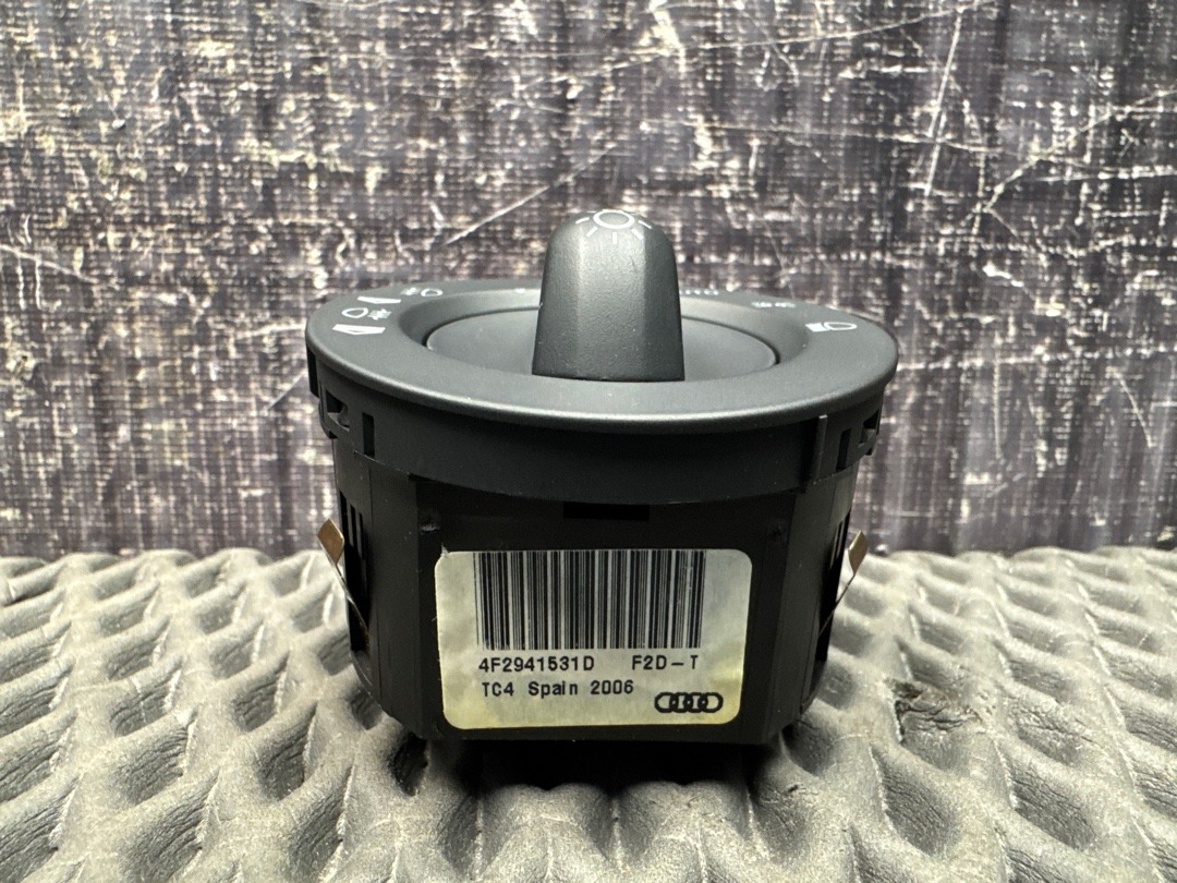 Переключатель света, 1000 рублей, Красноярск