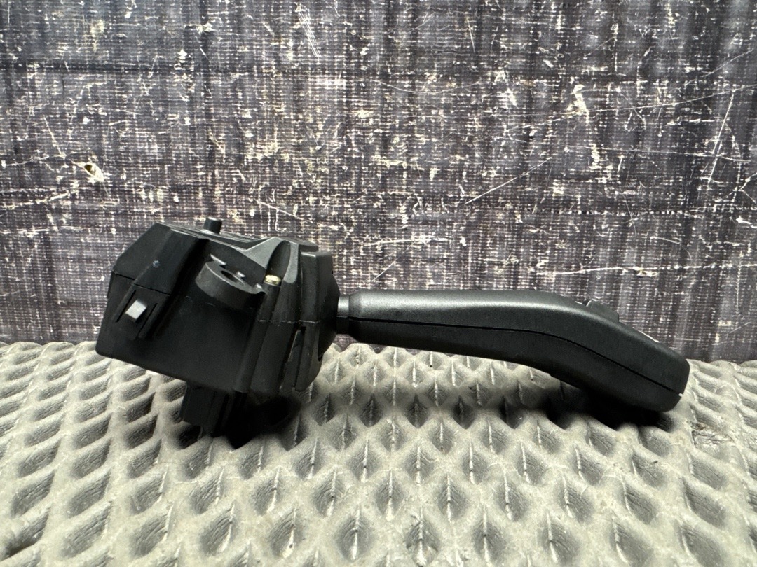 Подрулевой переключатель, 210 рублей, Красноярск