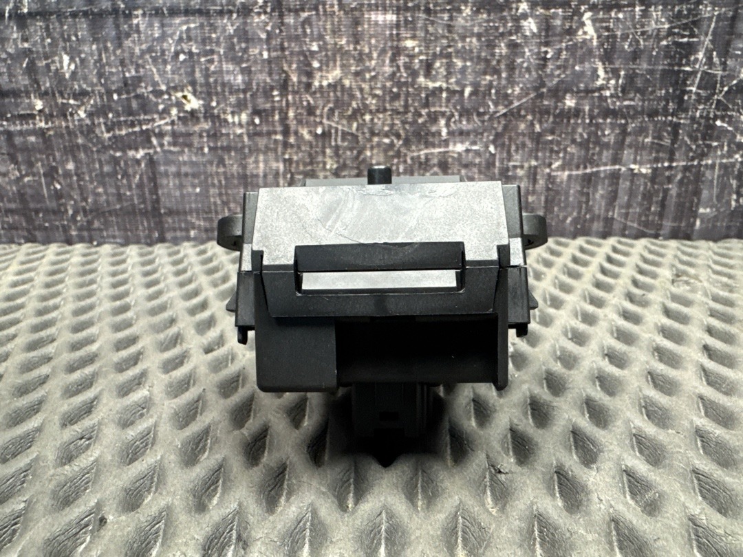 Подрулевой переключатель, 210 рублей, Красноярск