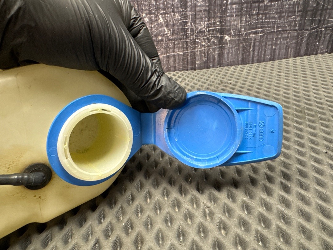 Бачок омывателя, 500 рублей, Красноярск