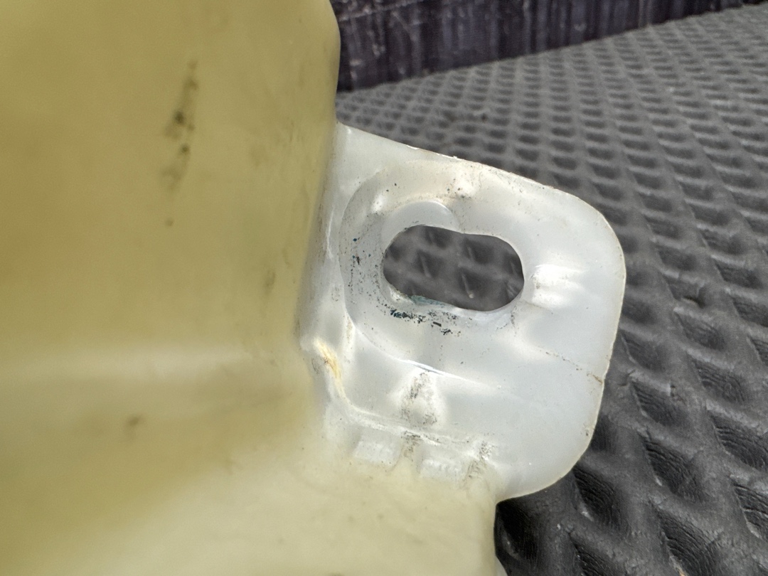 Бачок омывателя, 500 рублей, Красноярск