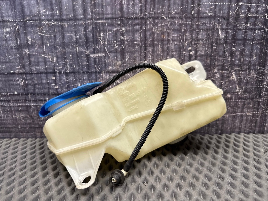 Бачок омывателя, 500 рублей, Красноярск