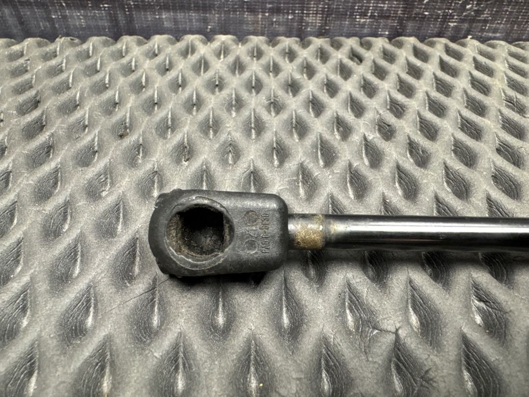 Амортизатор багажника, 880 рублей, Красноярск