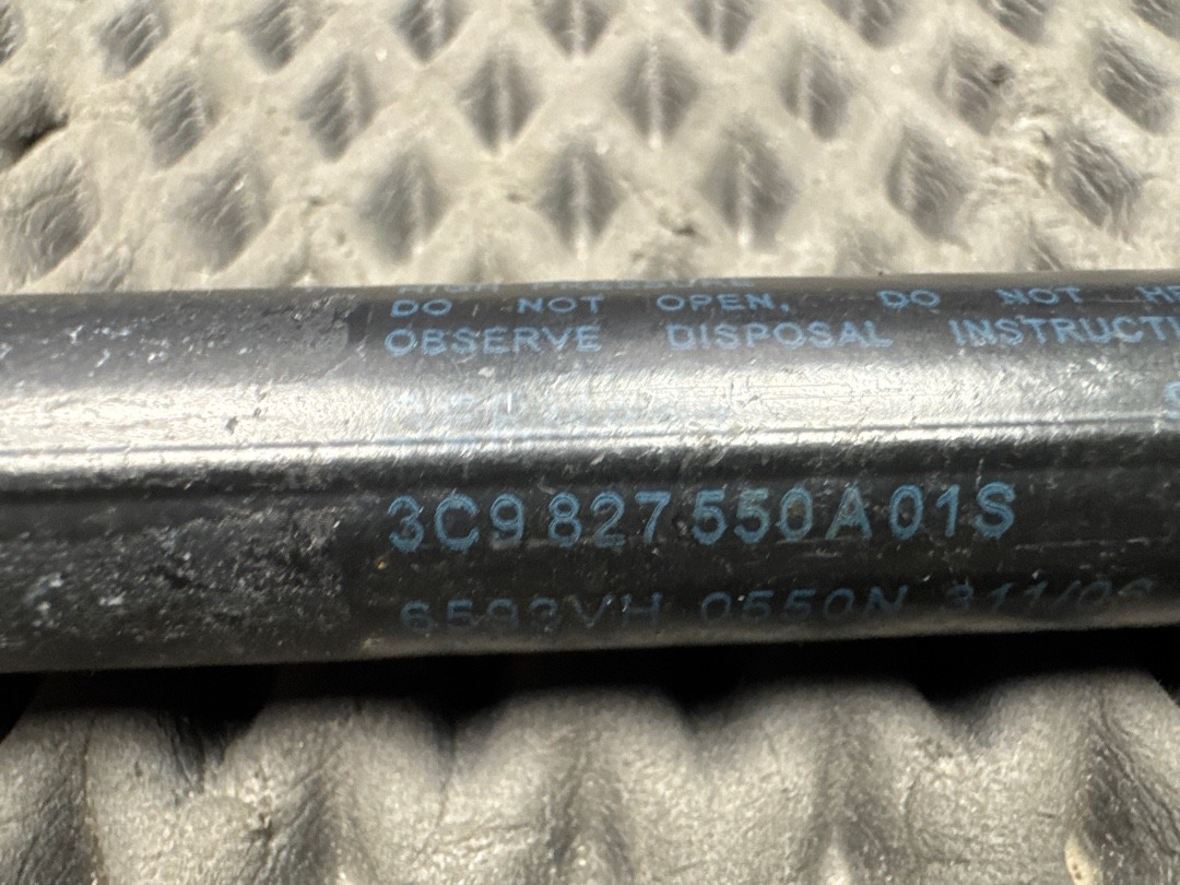 Амортизатор багажника, 880 рублей, Красноярск