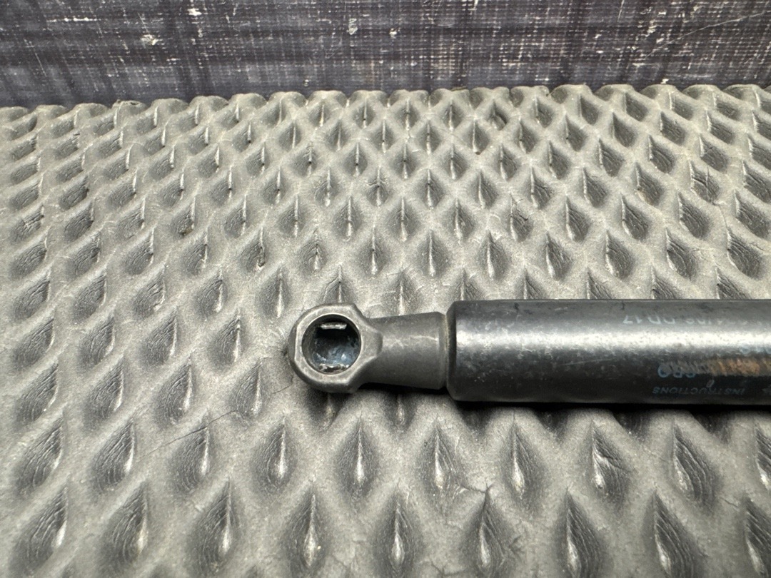 Амортизатор багажника, 880 рублей, Красноярск