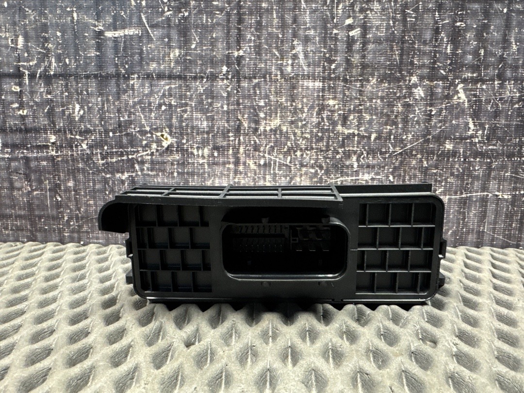 Блок управления бортовой сети, 2000 рублей, Красноярск