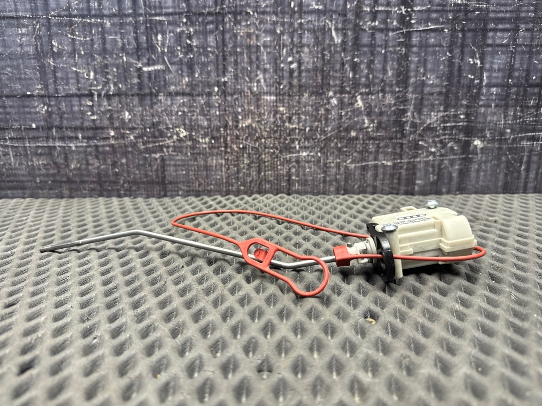 Замок лючка бензобака, 700 рублей, Красноярск