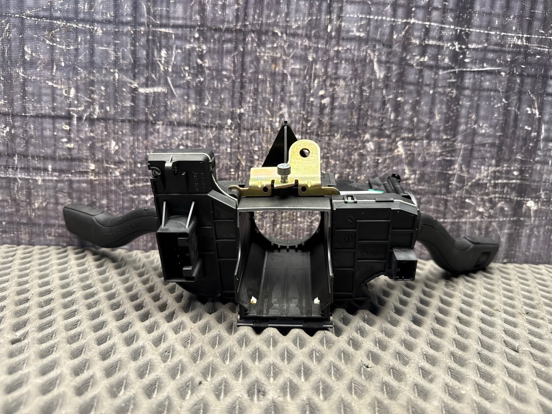 Подрулевой переключатель, 1500 рублей, Красноярск