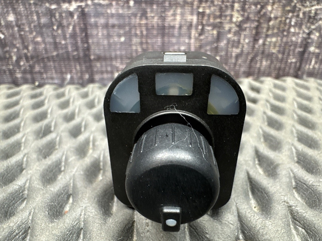 Кнопка регулировки зеркал, 1000 рублей, Красноярск