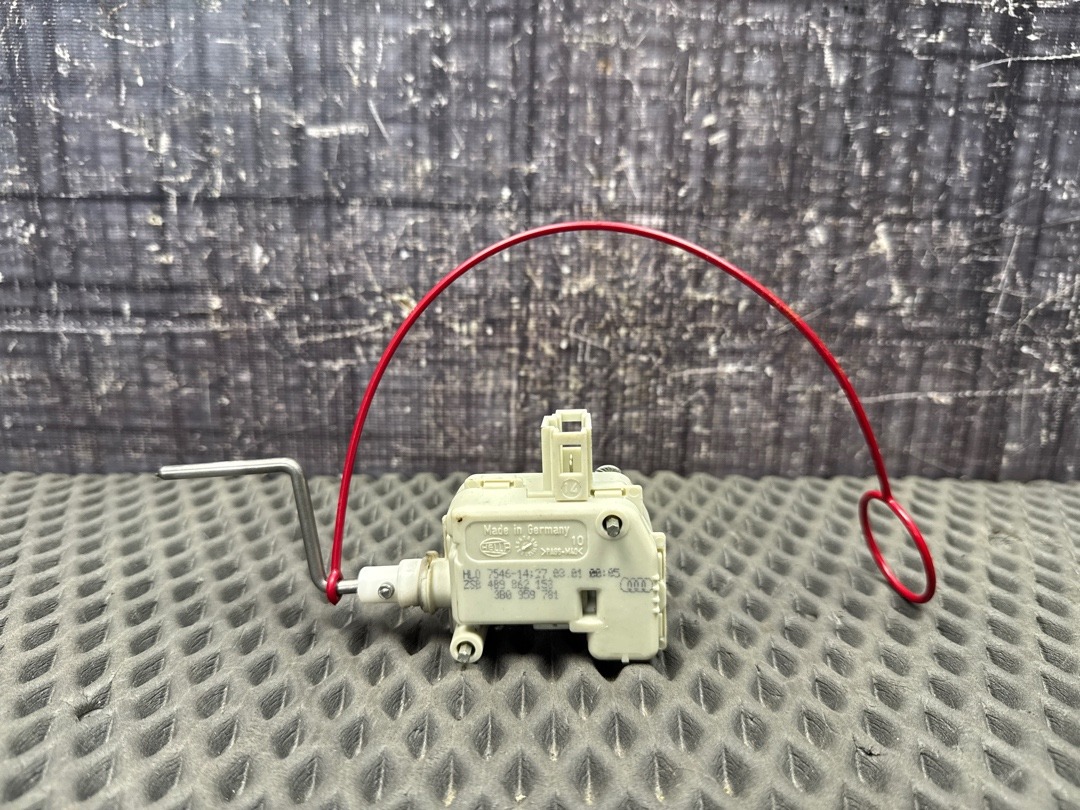 Замок лючка бензобака, 700 рублей, Красноярск