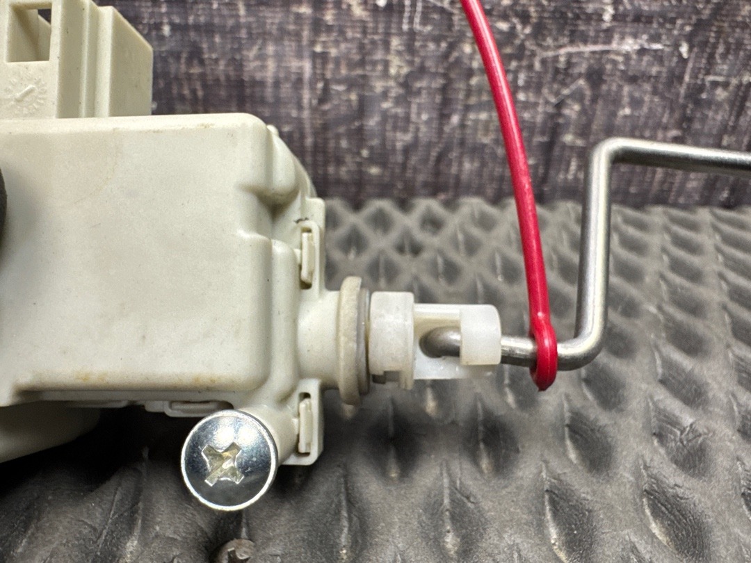 Замок лючка бензобака, 700 рублей, Красноярск