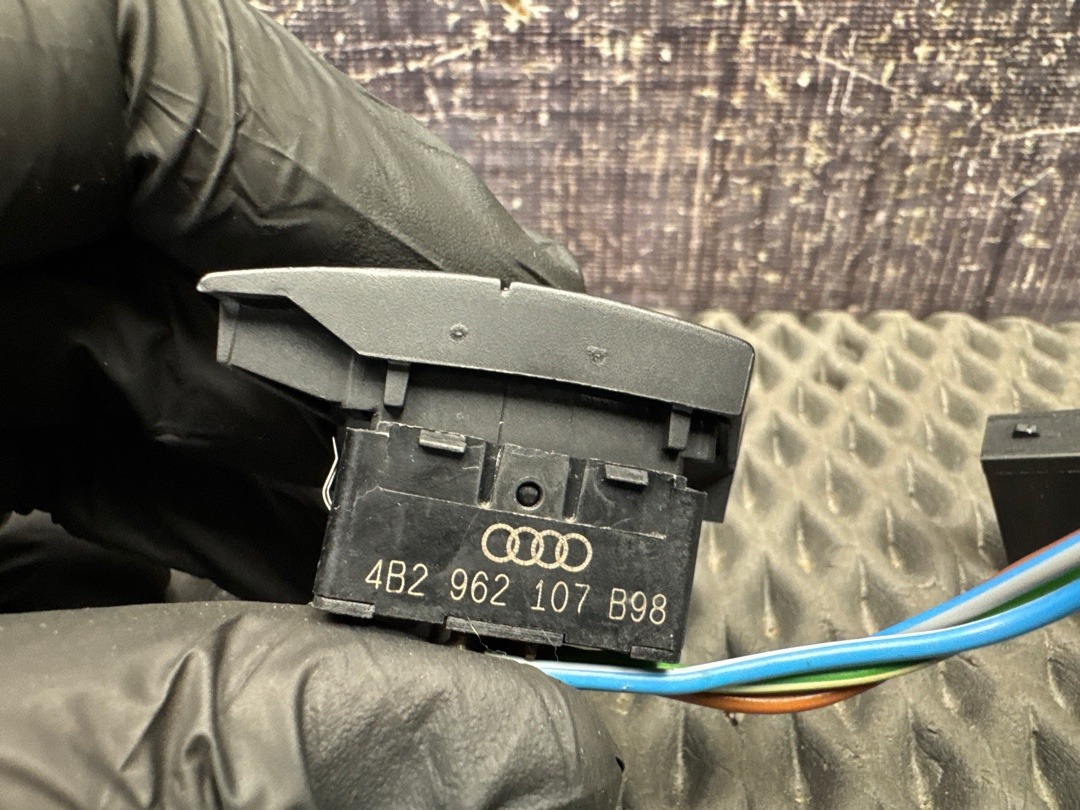 Кнопка центрального замка, 450 рублей, Красноярск