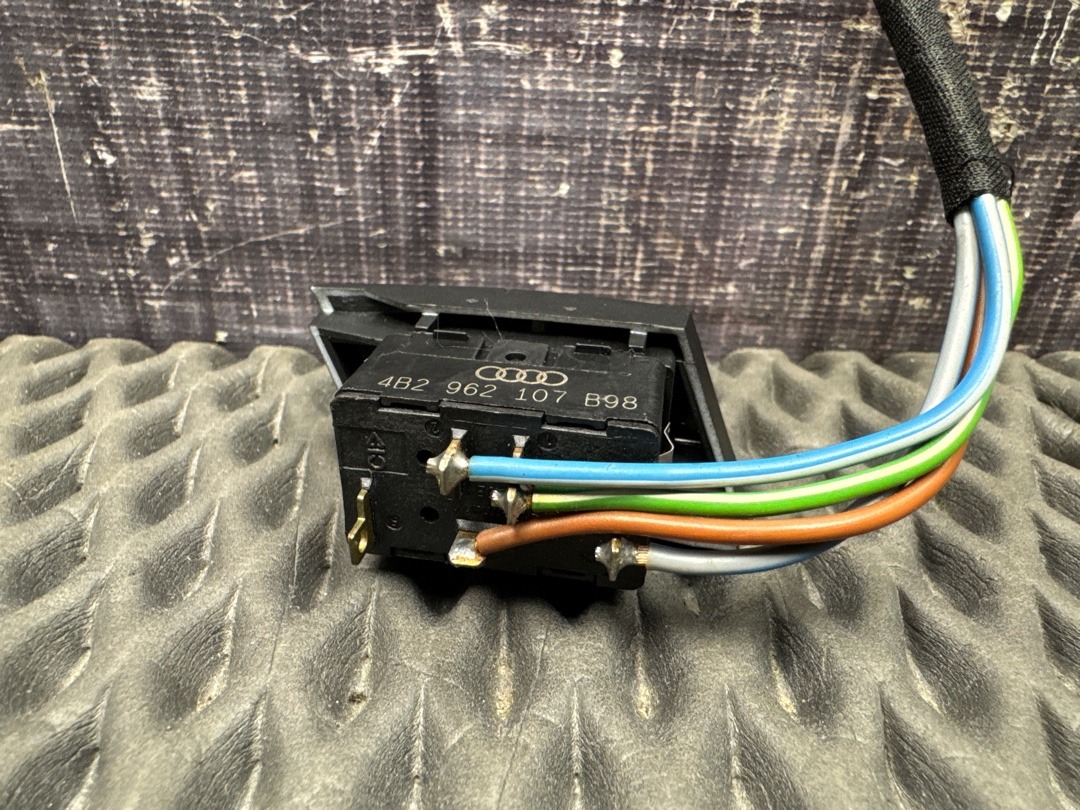 Кнопка центрального замка, 450 рублей, Красноярск