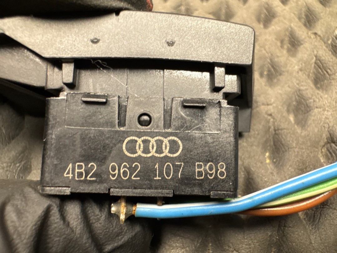 Кнопка центрального замка, 450 рублей, Красноярск