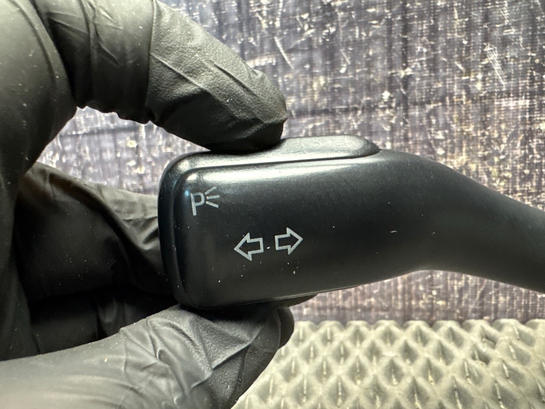 Подрулевой переключатель, 800 рублей, Красноярск