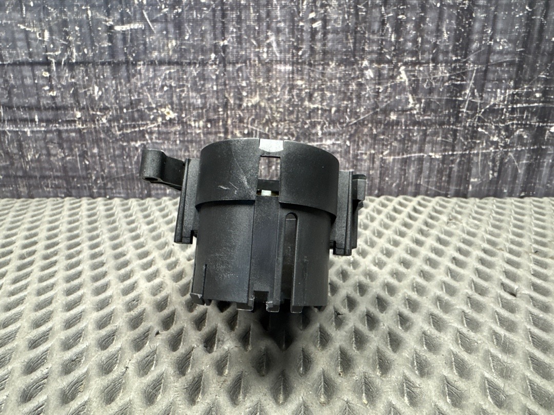 Подрулевой переключатель, 800 рублей, Красноярск